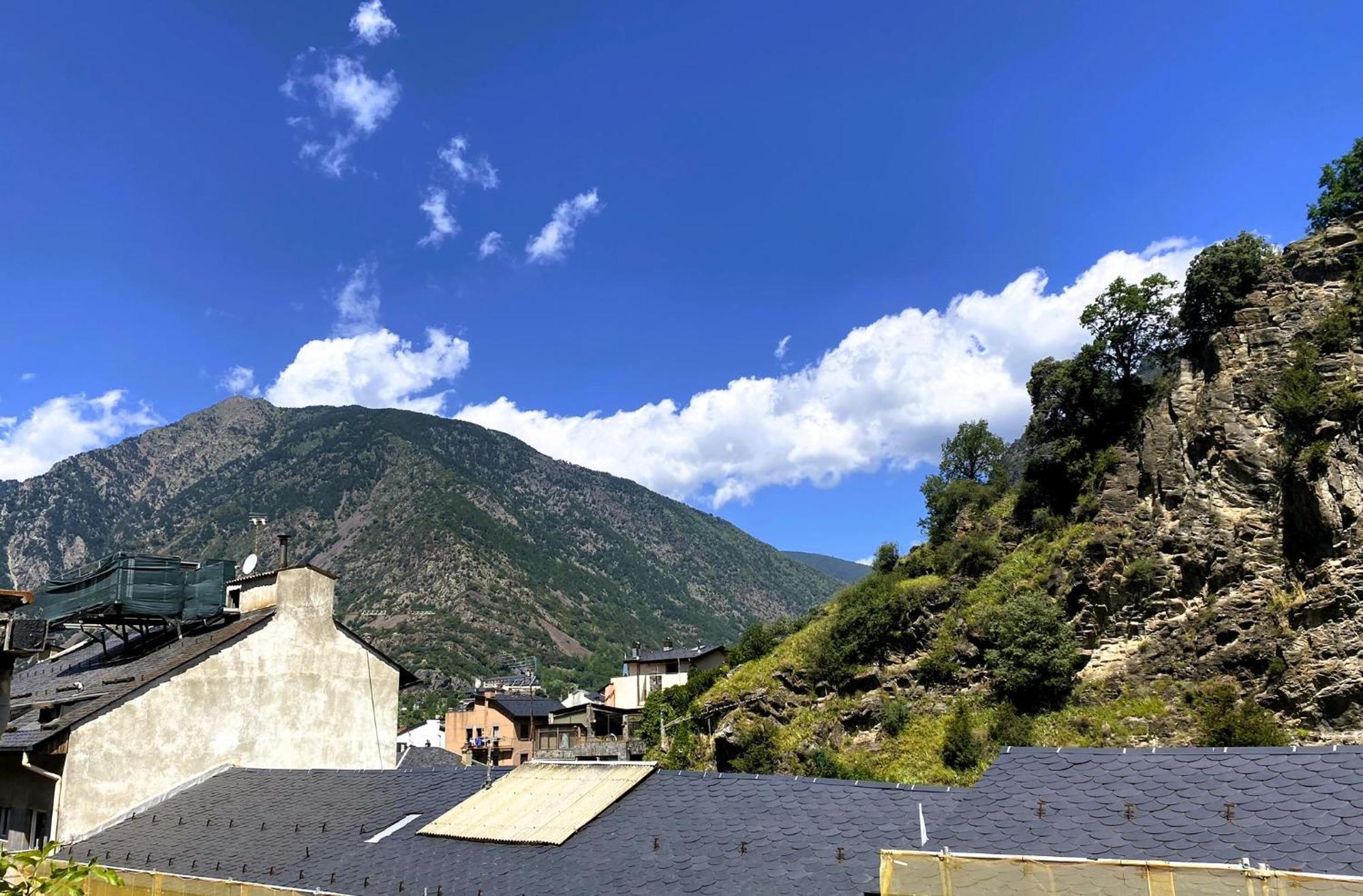 Alberg Els Andes อันดอร์รา ลา เวลลา ภายนอก รูปภาพ